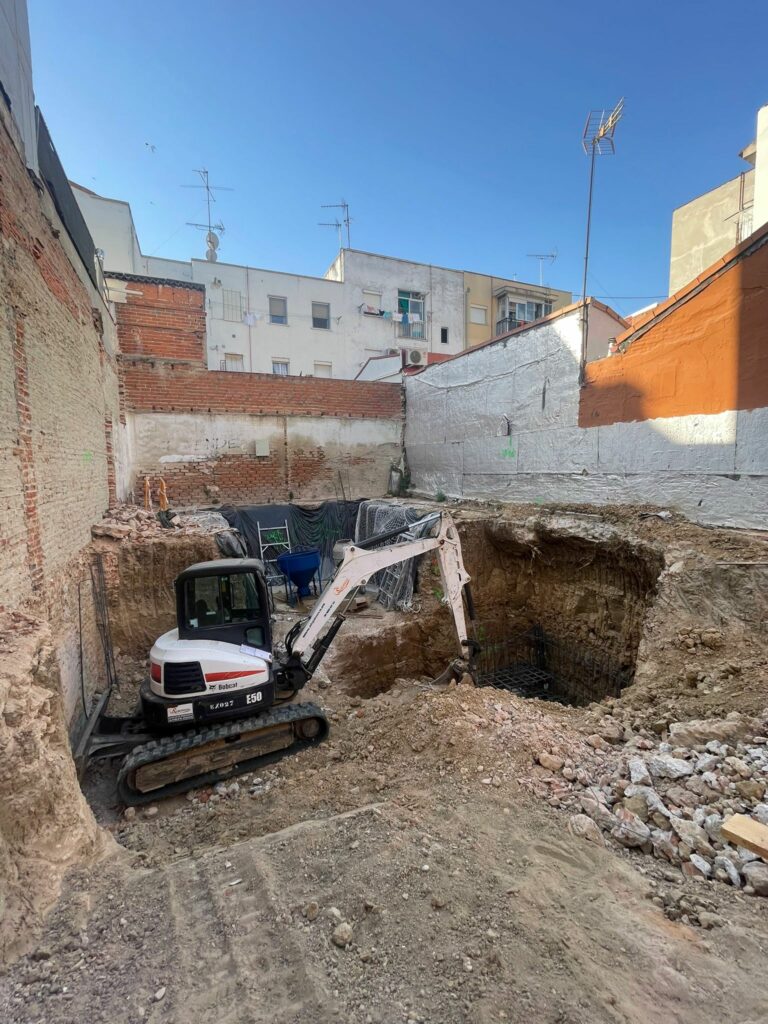 Obra Nueva en Calle Juana Fuentes